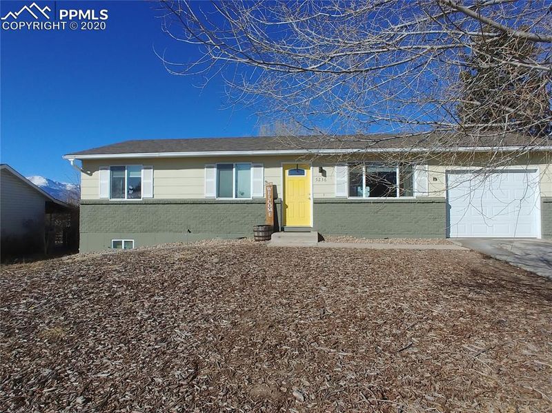 5236 Tomah Cir, Colorado Springs, CO 80918
