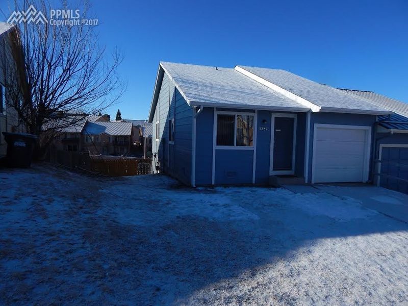 5239 Solar Ridge Dr, Colorado Springs, CO 80917