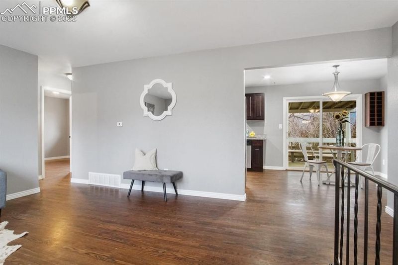 524 Rowe Ln, Colorado Springs, CO 80911
