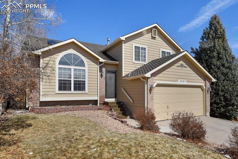5240 Plumstead Dr, Colorado Springs, CO 80920