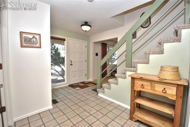 525 Big Sky Ct, Colorado Springs, CO 80919