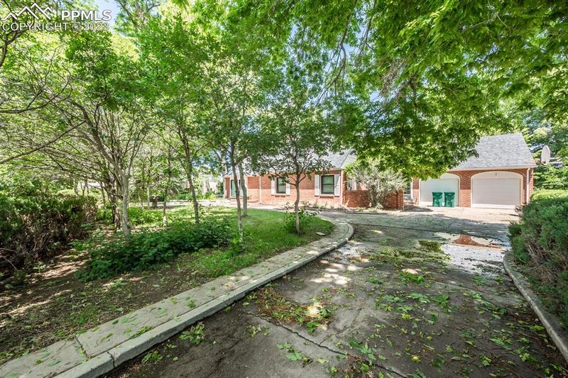 525 Dittmer Ave, Pueblo, CO 81005