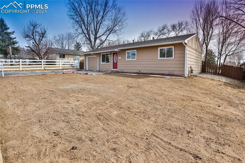 525 Hickory Dr, Colorado Springs, CO 80911