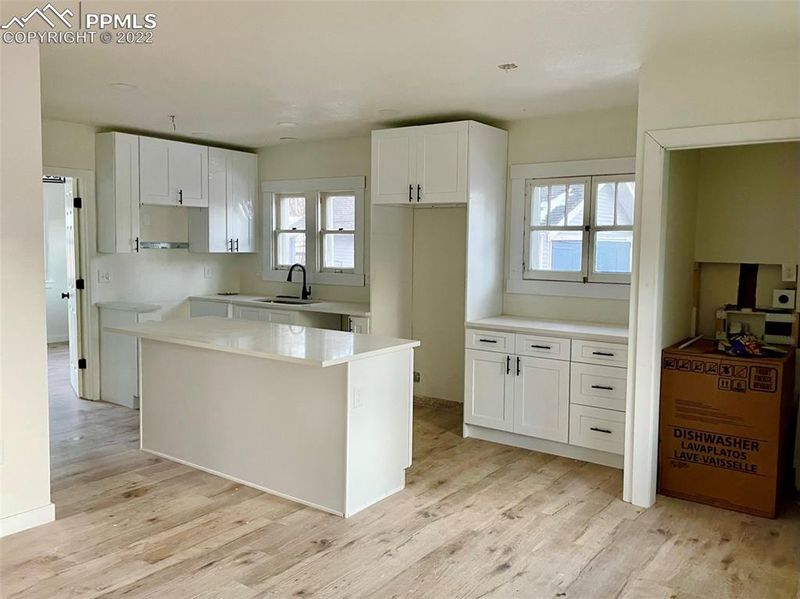 525 N Institute St, Colorado Springs, CO 80903