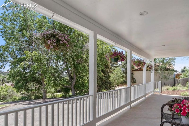 5250 Platinum Dr, Colorado Springs, CO 80918
