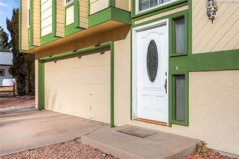 5251 Mule Deer Dr, Colorado Springs, CO 80919
