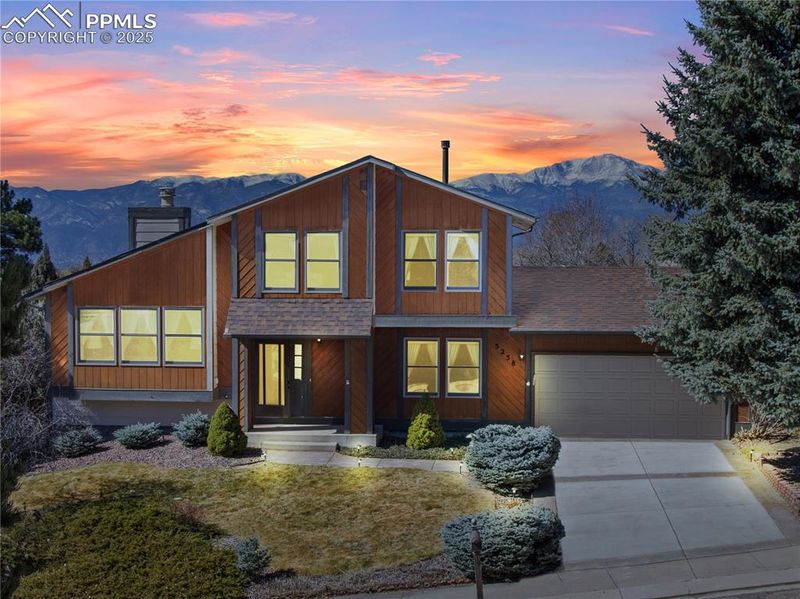 5258 Willowbrook Rd, Colorado Springs, CO 80917