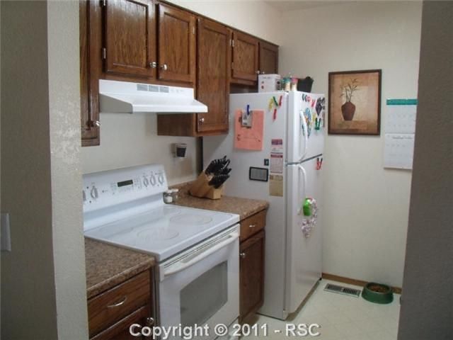 5259 Solar Ridge Dr, Colorado Springs, CO 80917