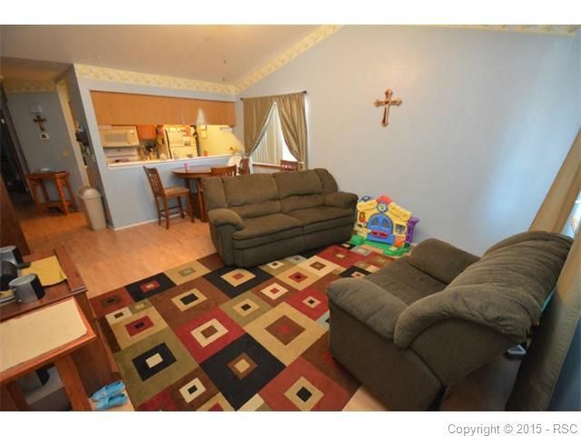 5267 Solar Ridge Dr, Colorado Springs, CO 80917