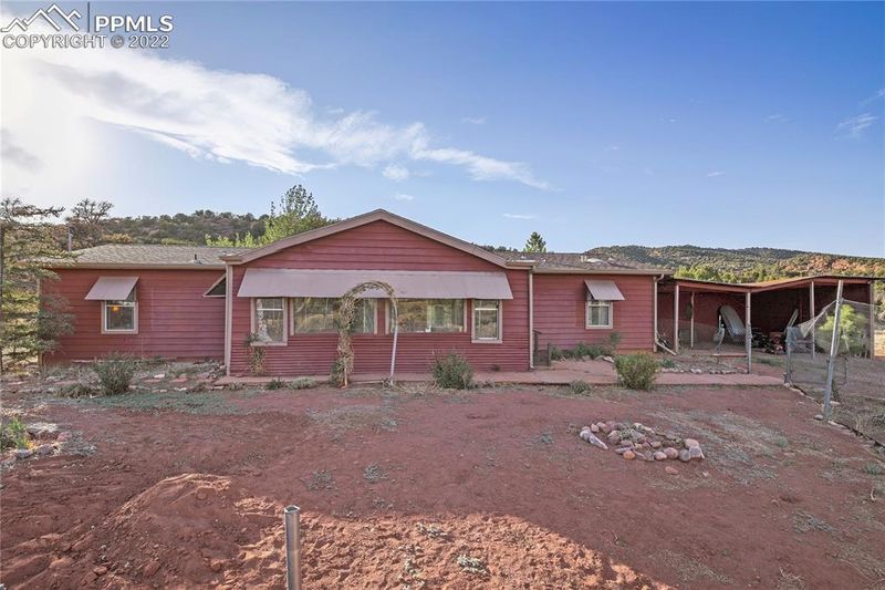 527 Canyon Estates Rd, Penrose, CO 81240