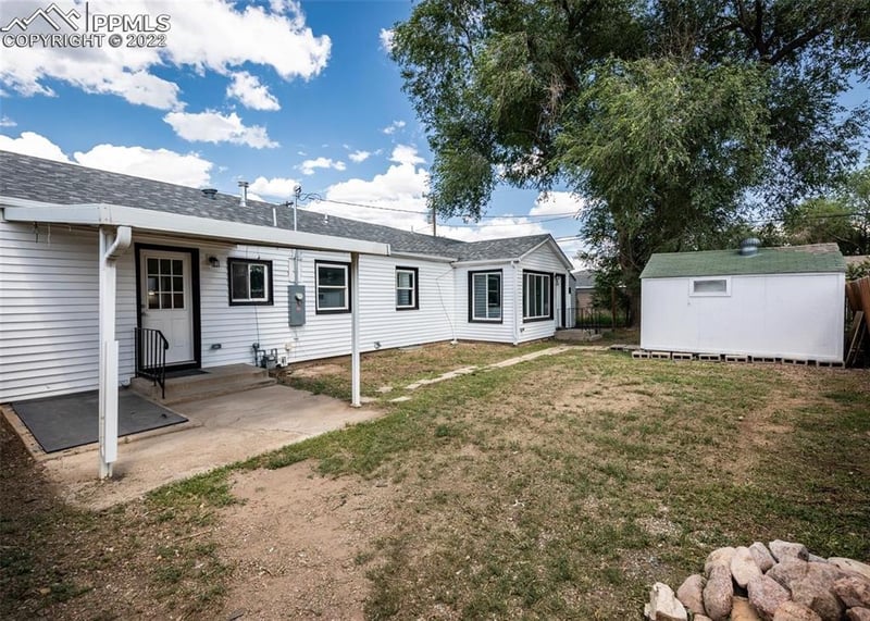 527 Cheyenne Rd, Colorado Springs, CO 80905