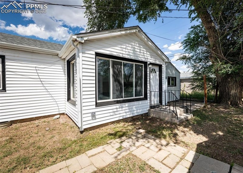 527 Cheyenne Rd, Colorado Springs, CO 80905