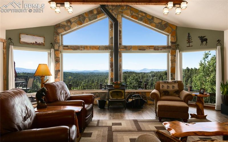 527 Paradiso Rd, Divide, CO 80814