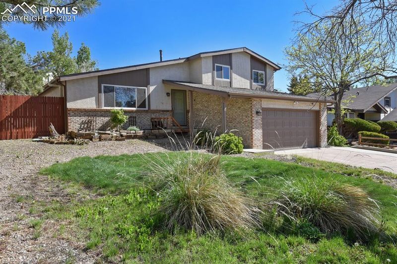 5270 Artistic Cir, Colorado Springs, CO 80917