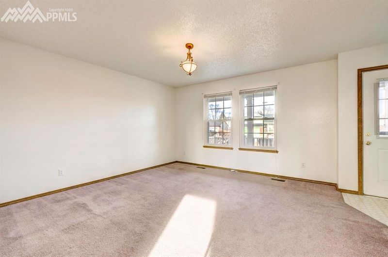 5277 Water Dipper Rd, Colorado Springs, CO 80911