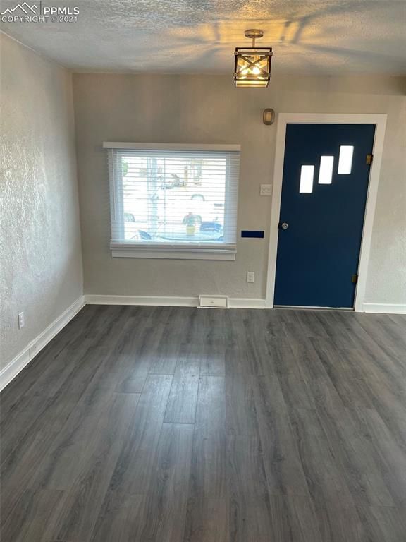 528 Acero Ave, Pueblo, CO 81004
