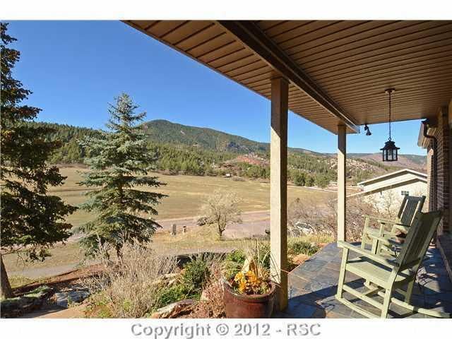 5285 Red Rock Dr, Larkspur, CO 80118