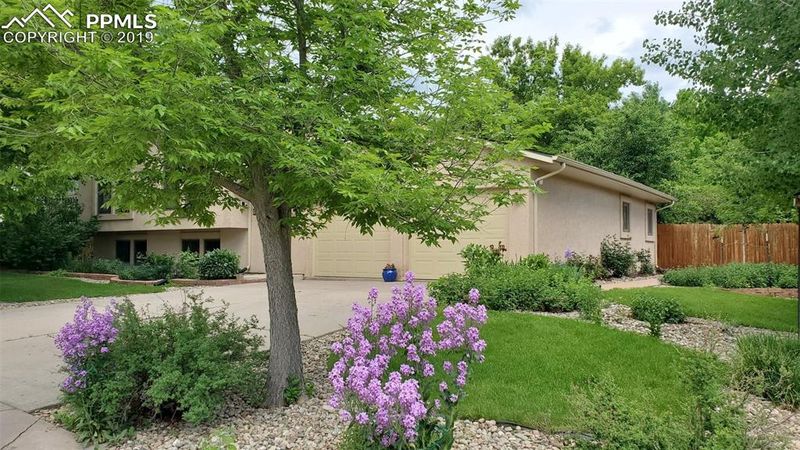 5291 Mule Deer Dr, Colorado Springs, CO 80919