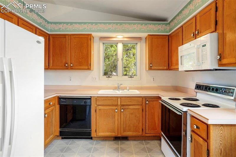 53 Sovereign Cir #A, Pueblo, CO 81005