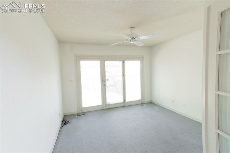 53 Sovereign Cir, Pueblo, CO 81005