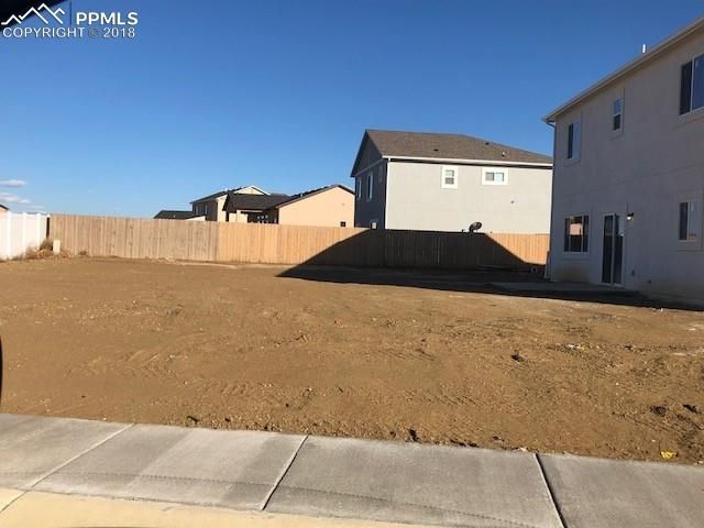 5301 Lapwing Ct, Pueblo, CO 81008