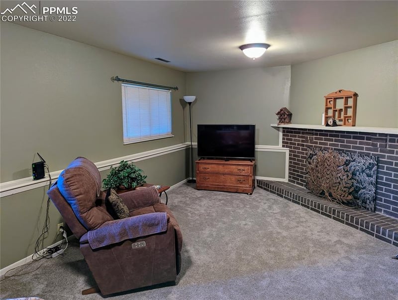 5303 Meadowgreen Dr, Colorado Springs, CO 80919