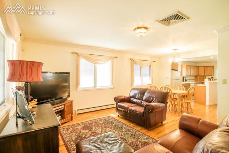 531 S Prairie Ave, Pueblo, CO 81005
