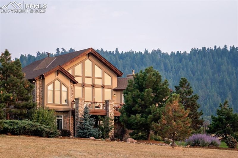 532 Young Cir, Castle Rock, CO 80104