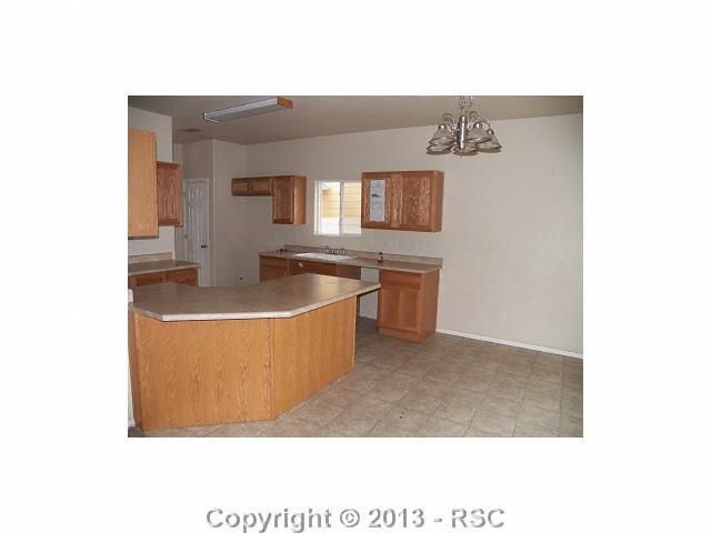 5320 Blue Spruce Dr, Pueblo, CO 81005