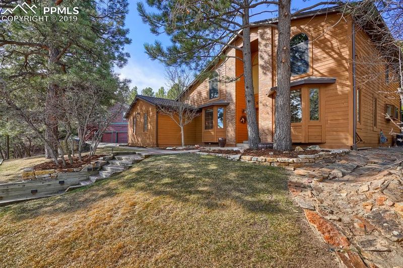 5320 W Cliff Point Cir, Colorado Springs, CO 80919
