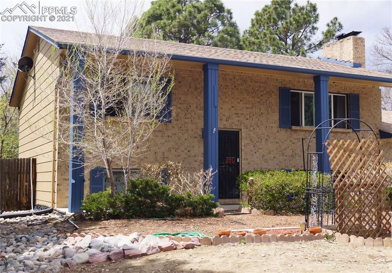 5324 Alta Loma Rd, Colorado Springs, CO 80918