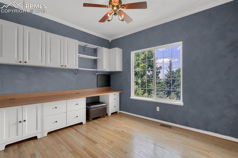 5324 Sunset Ridge Dr, Colorado Springs, CO 80917
