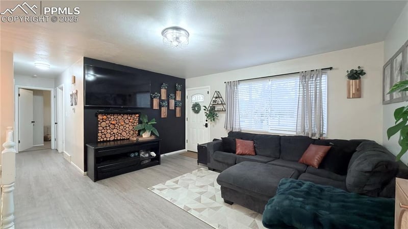 5325 El Camino Dr, Colorado Springs, CO 80918