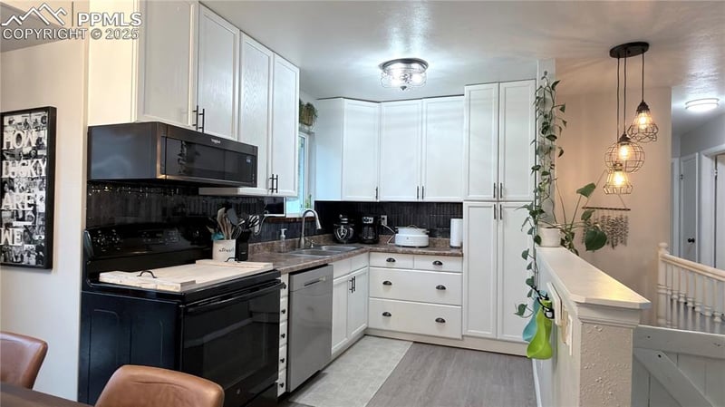 5325 El Camino Dr, Colorado Springs, CO 80918