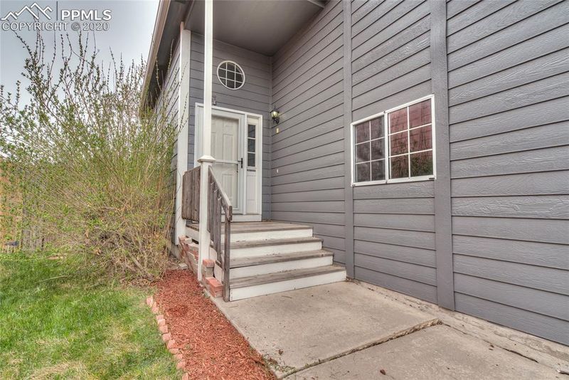 5325 Stillwater Dr, Colorado Springs, CO 80923