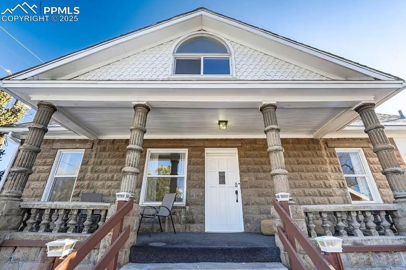 533 E Brookside St, Colorado Springs, CO 80905