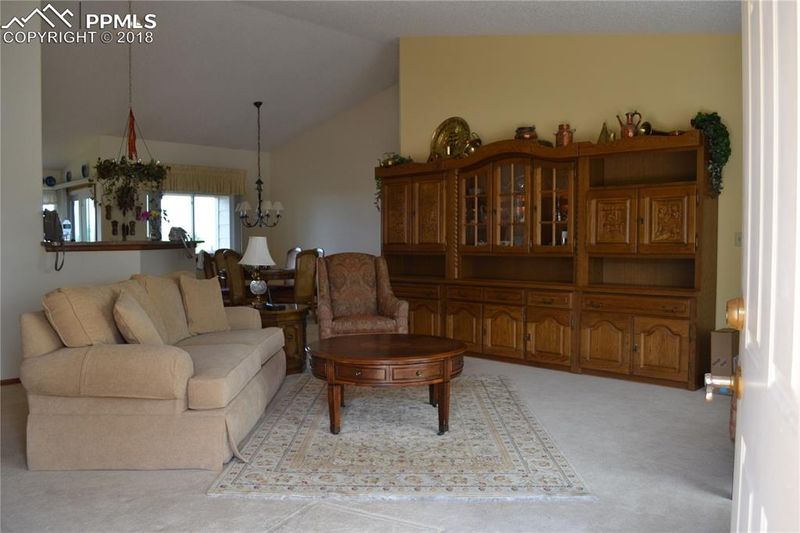 533 Sinton Ave, Colorado Springs, CO 80906