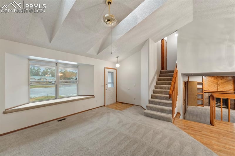 5330 Heather Ridge Ct, Colorado Springs, CO 80915