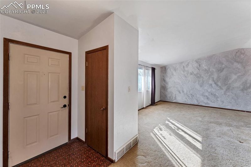 5335 Whimsical Dr, Colorado Springs, CO 80917