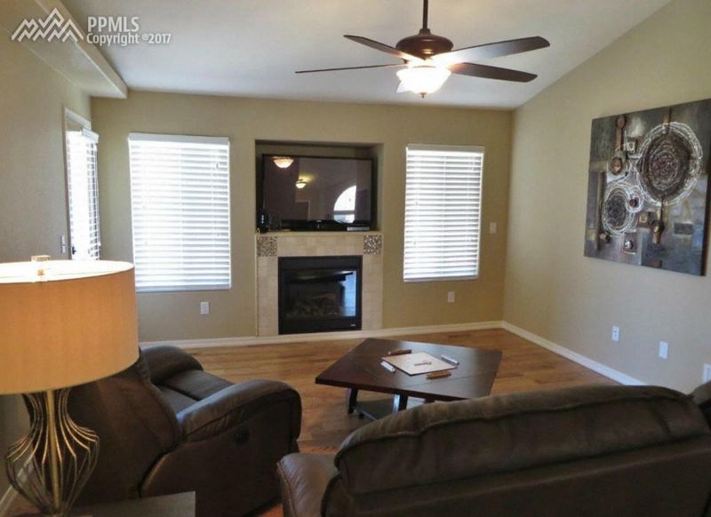 5336 Mountain Peak Point, Colorado Springs, CO 80917