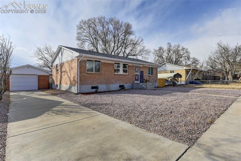 534 Yellowstone Rd, Colorado Springs, CO 80910