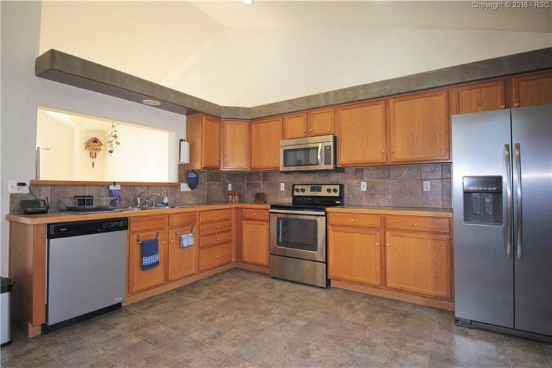 5348 Hicks Dr, Colorado Springs, CO 80911