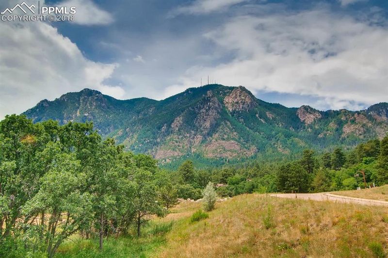 535 Mountain Pass Vw, Colorado Springs, CO 80906