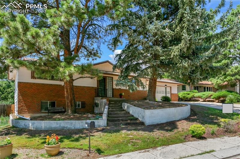 5360 Galena Dr, Colorado Springs, CO 80918