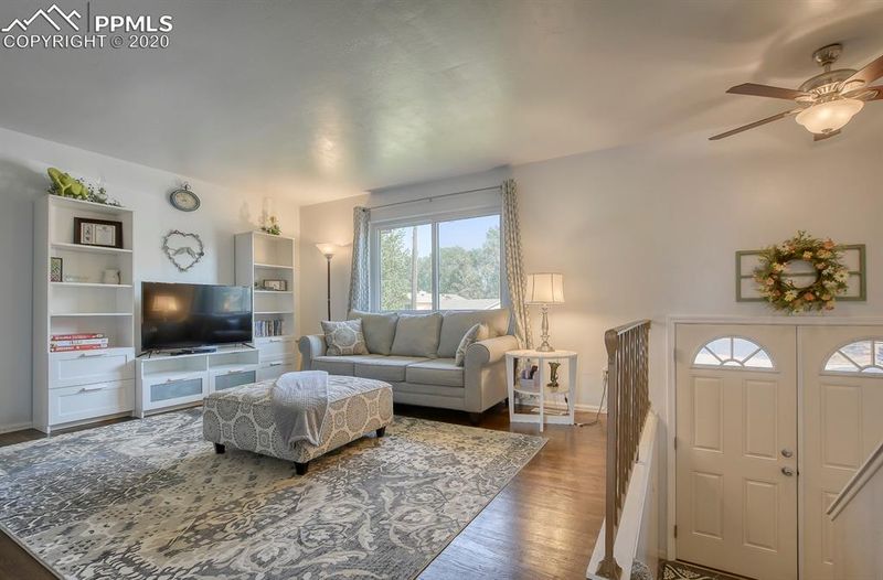 537 Griffith Way, Colorado Springs, CO 80911