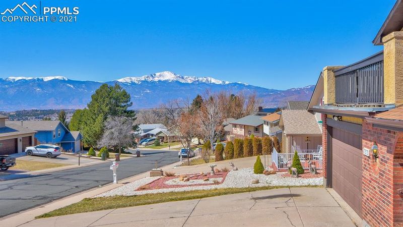 5372 Rawhide Ln, Colorado Springs, CO 80917