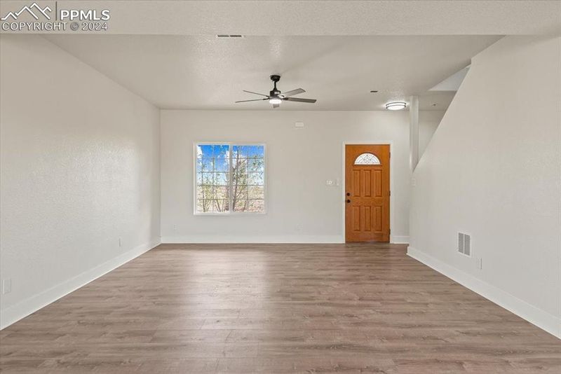 538 E Heron Dr, Pueblo, CO 81007