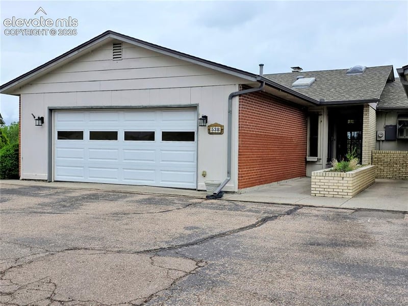 538 Lakewood Cir, Colorado Springs, CO 80910