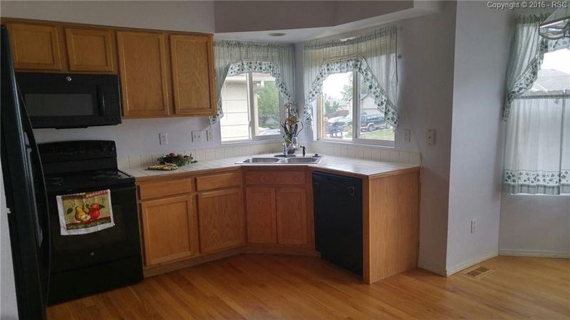 5380 Hicks Dr, Colorado Springs, CO 80911