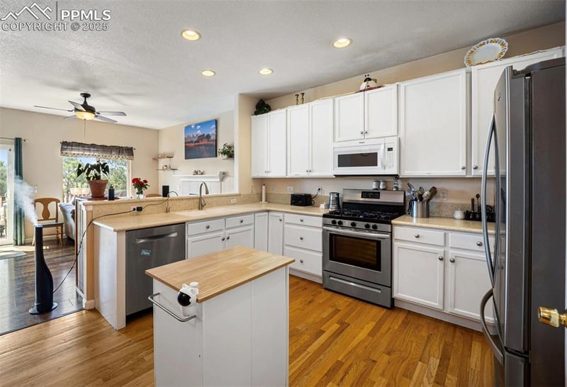 5387 Spoked Wheel Dr, Colorado Springs, CO 80923